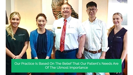 Benowa Mansions Dental Implants & Periodontal Practice Hero Image