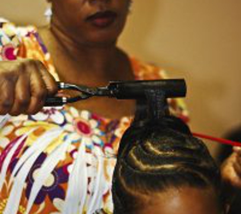 Felicia Delaney inside Leading Lady Hair Salon - Arlington, TX