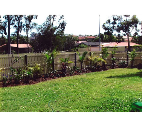 Wayne's Garden & Lawn Mowing Maintenance - Mermaid Waters, QLD
