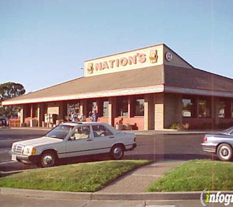 Nations Giant Hamburgers & Great Pies - San Pablo, CA