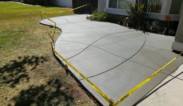 Rivas Curb 4 Less Landscaping - Victorville, CA