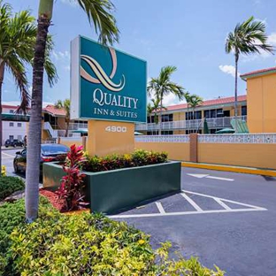 Quality Inn & Suites Hollywood Boulevard Port Everglades Cruise Port Hotel - Hollywood, FL