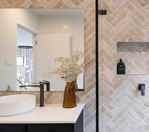 Citicoast Showerscreens and Glass - Erina, NSW. Specialists In Glass Installation