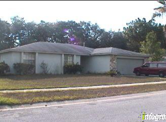 Looks Great Pool Care - Casselberry, FL