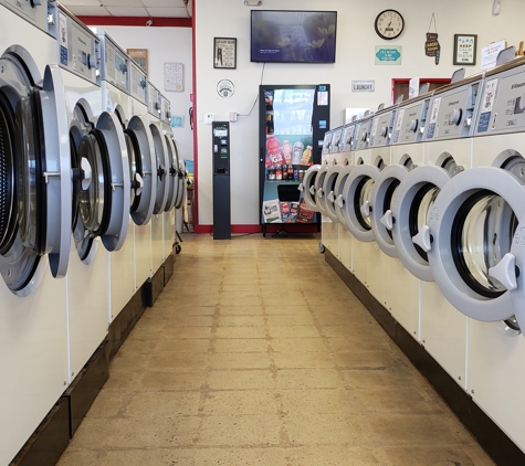 Laura's Laundromat - Mustang, OK. Washers are cleaned each night. Cleanest laundromat in the metro area.