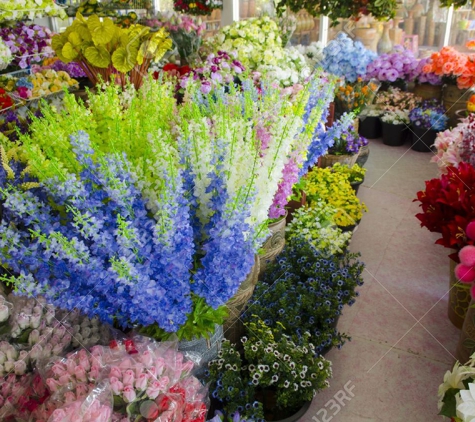 Pedals Flower Shop - Fort Lauderdale, FL