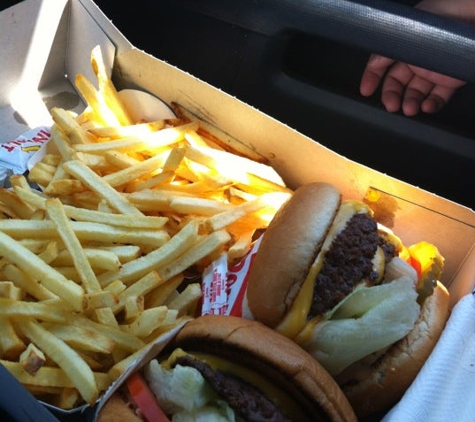 In-N-Out Burger - La Mirada, CA