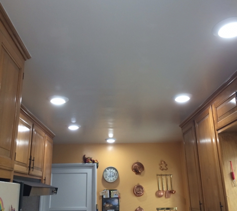 A Dan The Handyman - Santa Ana, CA. This new LED lights are the envy of the neighbors, fitting in this nice kitchen.