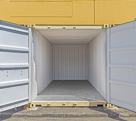 Kincumber Self Storage - Kincumber, NSW. Large Container 2.5 x 6.0 m