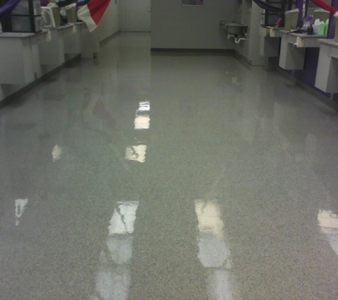 D & M Commercial Cleaning Inc - Antioch, IL