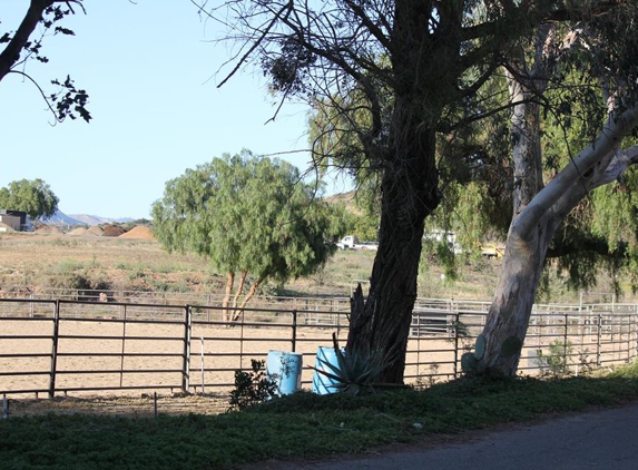 Rancho Linda Mio Horse Boarding & Training Facility - Simi Valley, CA