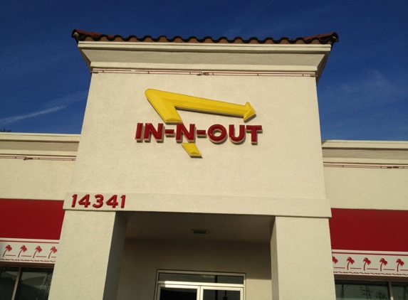 In-N-Out Burger - La Mirada, CA