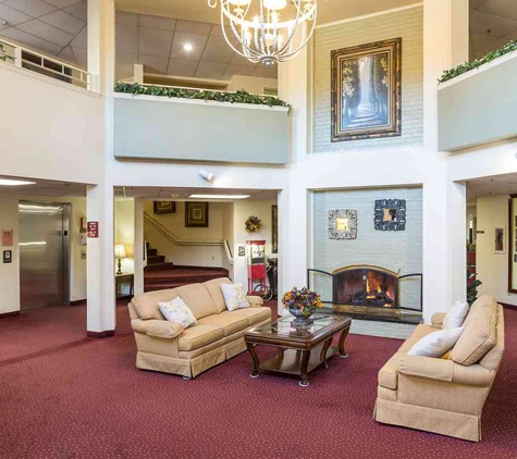 Holiday Regency House - Decatur, GA