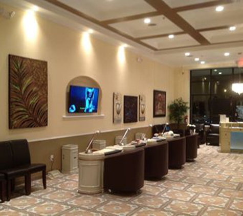 Elegant Nails & Spa - West Bend, WI