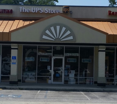 The UPS Store - Jacksonville, FL. This is the store front of the UPS Store next to the Bonefish Grill.