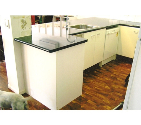 Cut 'N' Edge Kitchens - Molendinar, QLD