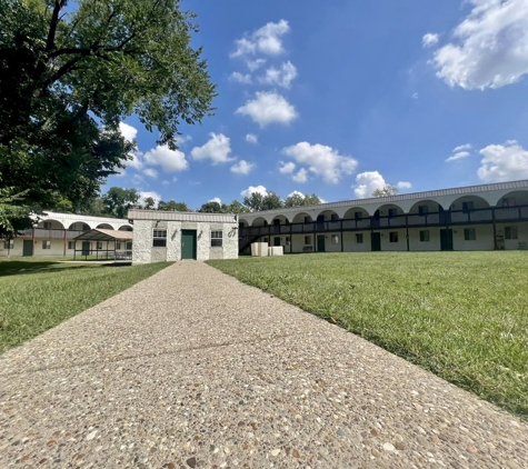 Glenview Apartments - Clarksville, IN