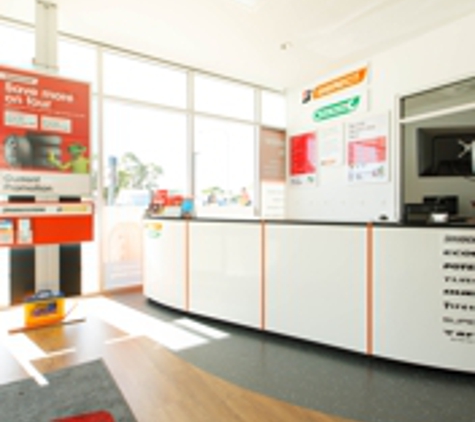 Bridgestone  Select Tyre & Auto Armstrong Creek - Armstrong Creek, VIC