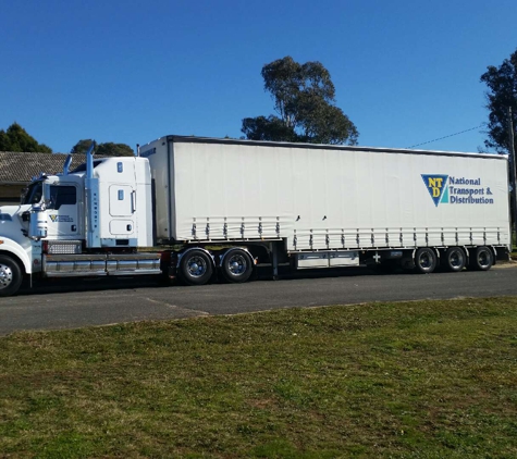 Nowra Transport & Distribution - Nowra, NSW. looking great on the road.