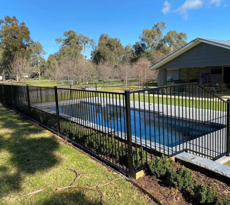 JJ'S FENCING AND GATES - Lake Albert, NSW