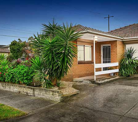 Nelson Alexander Ivanhoe - Ivanhoe, VIC