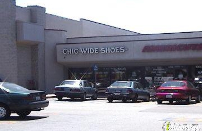 Chic Wide Shoes 10035 Valley View St 