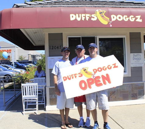 Duffs Doggz - San Diego, CA