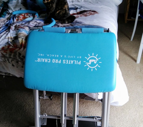 Sacramento Exercise Equipment - Sacramento, CA. Here's the chair used once come with handles NOT THR CAT ����!!!!