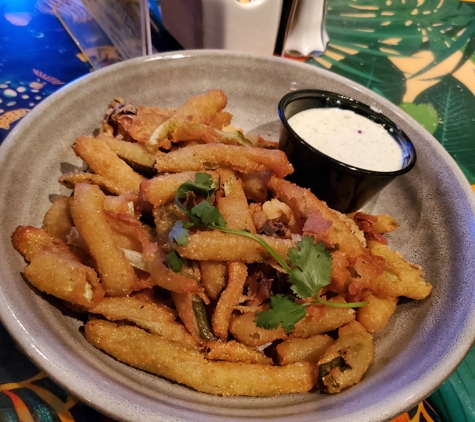 Rainforest Cafe - Sunrise, FL. Lunch time at Rainforest Cafe for Bill Lewis of Vero Beach, Florida.