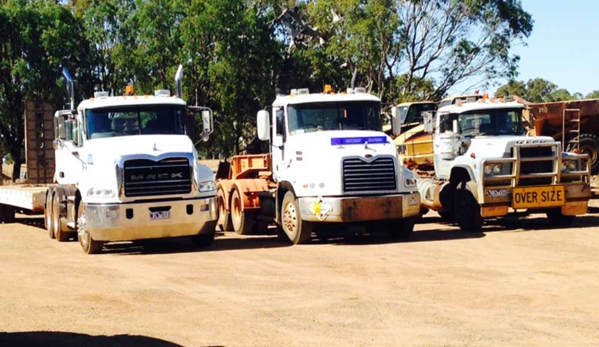 Peter Milne Earthmoving Pty Ltd - Gritjurk, VIC