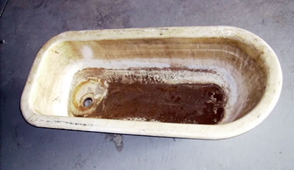Ultraglaze Bath Resurfacing Process - Fyshwick, ACT. Before