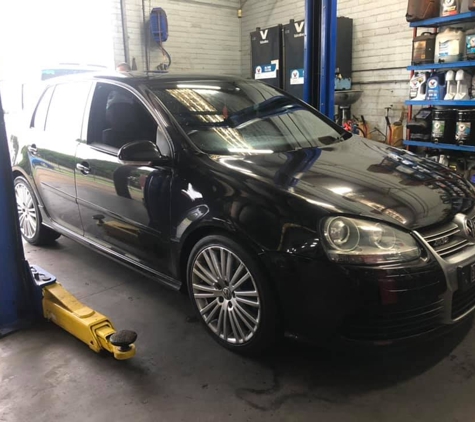 Kembla Auto Repairs - Port Kembla, NSW