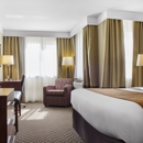 Quality Inn & Suites Beachfront - Motels