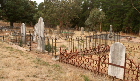 Dahl & Warhurst Funeral Directors - Mannum, SA
