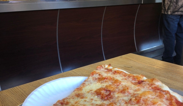 Full Moon Pizzeria - Bronx, NY