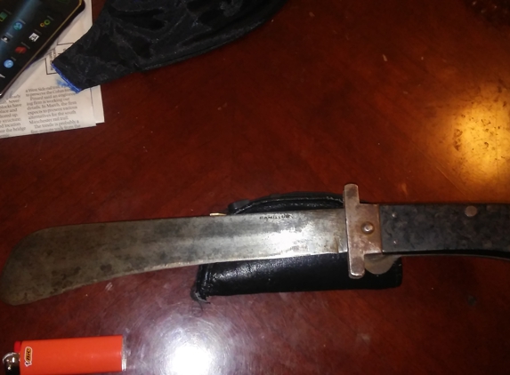 Work-Knife.com - Hooksett, NH. Looking to sell this knife found it in a bank foreclosure looking to get $110.00 obo