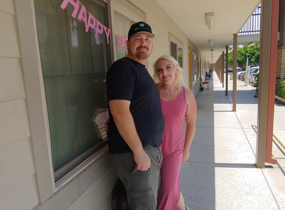 Security Public Storage- Roseville - Cirby - Roseville, CA. Catrina and Clint