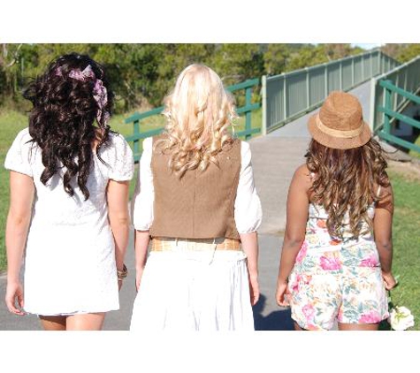 Shockwaves Hair Studio - Elanora, QLD