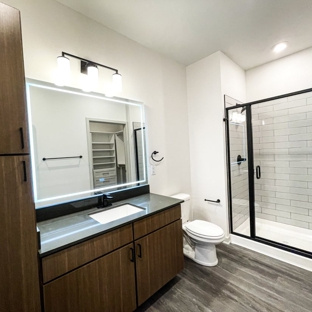 Apex Luxury Apartment Homes - Colorado Springs, CO