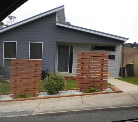 Robert J Mott Builder - Turners Beach, TAS