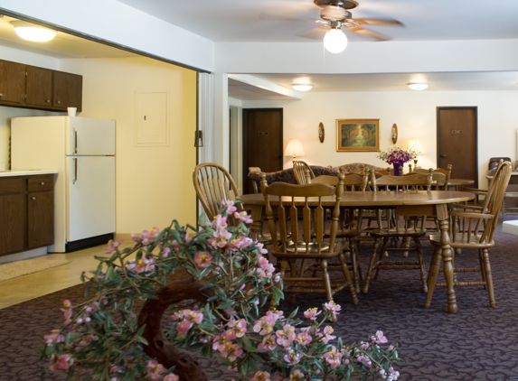 Petretti Apartments - Kenosha, WI