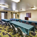 Quality Inn & Suites Terrell - Motels