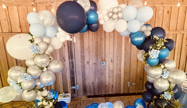 Gorgeous By Design - Roswell, GA. Bluesy Organic Balloon Garland