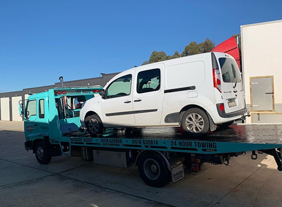 Zelukovic John Smash Repairs & Towing Service