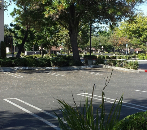 Kenneth L. Lu, MD - Arcadia, CA. Plenty of parking spaces