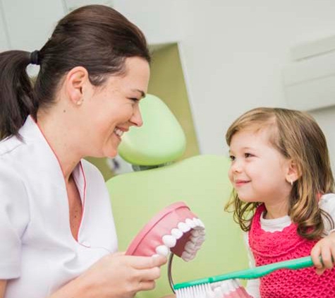 Gold Coast Dental and Denture Centre - Southport, QLD