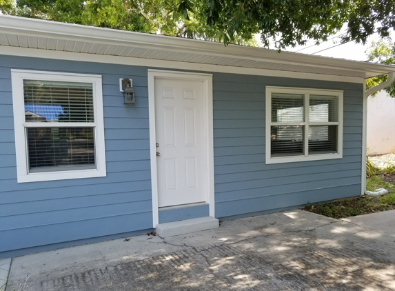 Barker Air Conditioning & Heating - Vero Beach, FL. New A/C unit at William E. Lewis Jr. & Associates in Vero Beach, Florida.