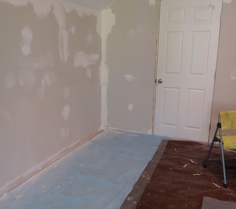MJ's Official QC - Columbia, TN. Middle stages ..drywall repair