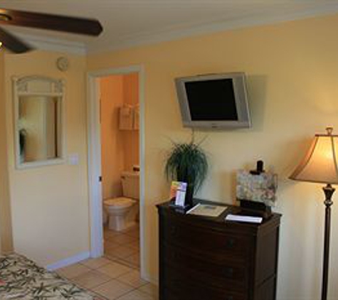 Flamingo Inn - Fort Myers Beach, FL