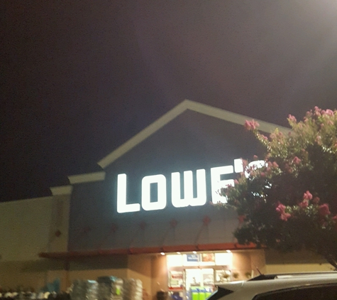 Lowe's Home Improvement - Waxahachie, TX